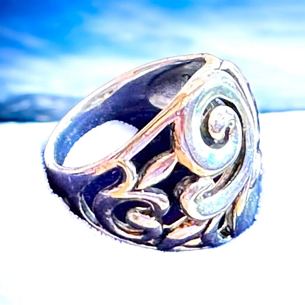 Silver Scroll Ring - Picture 4 of 7